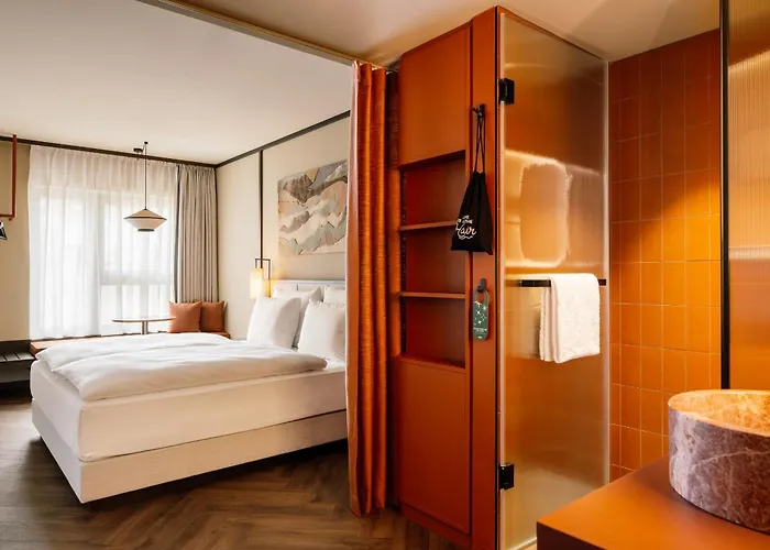 Hotel Schani City