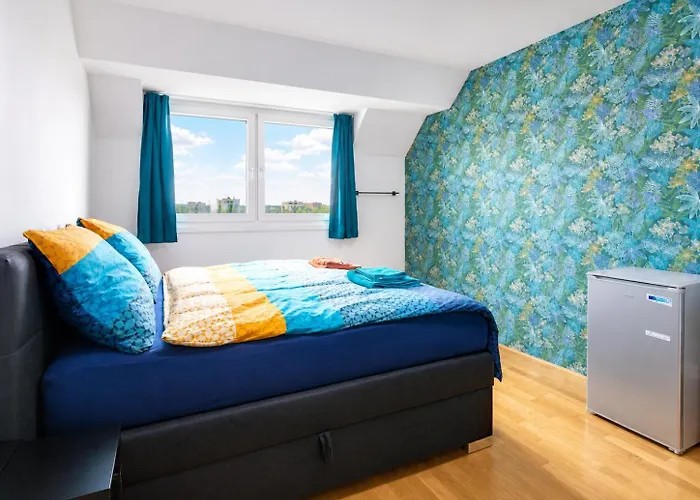 Private Ac Room - U1 Metro 1 Min - Wien Hbf 2 Min - Vienna Centre 7 Min - Easy Airport Access