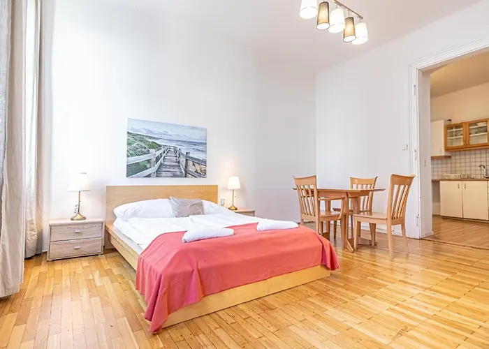 Affordable 2Br Apartment Near Wiener Stadthalle