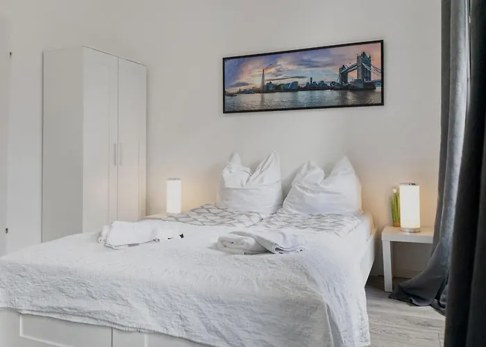 Bright 1Br Flat Near Danube River Millennium Tower