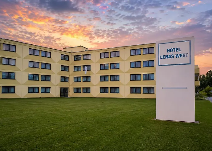 Lenas West Hotel