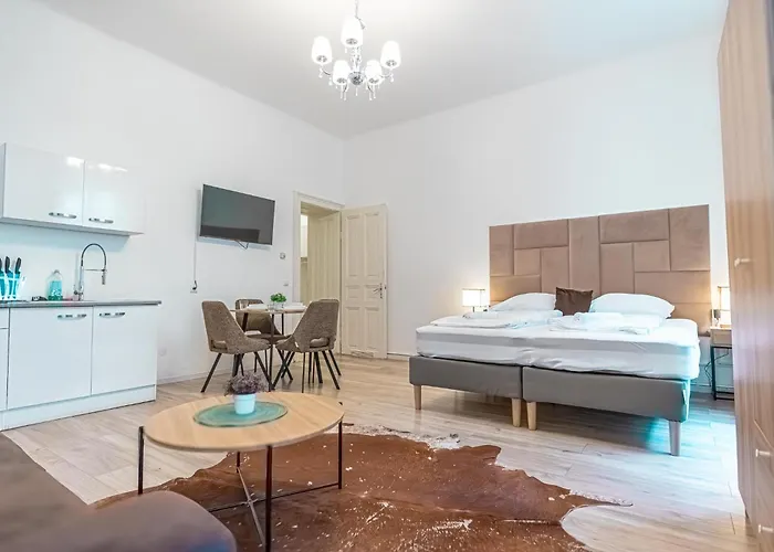 Elegant 1Br Apt - Great For Short Term Stays