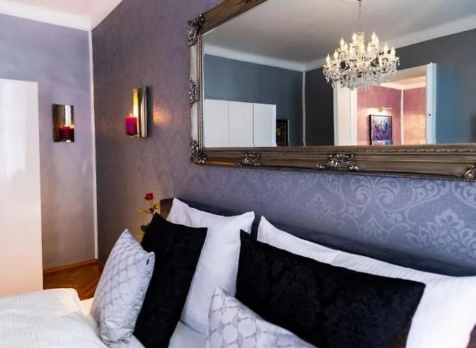 Sophies Place Augarten - Imperial Lifestyle City Apartments Vienna Parking