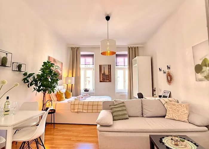 City&More-11! Schickes Apartment Mit Altbauflair!