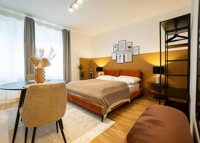 Brand New! Selfcheck-In, King Size Bed, Free Wi-Fi