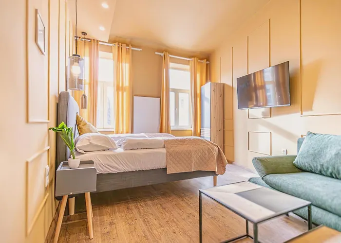 Budget & Comfy 4 Private Rooms In Shared Apt, Close To Westbahnhof