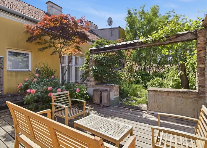 Stylish Apartment, 5 Minutes To U6 & U4