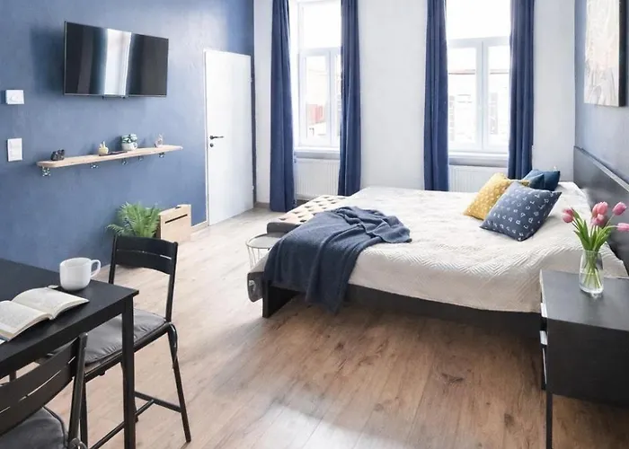 Modern Quiet Flat Near Metro U1 Ideal For 3
