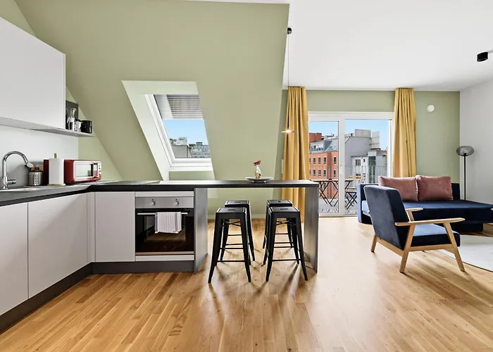 Premium Apartments With Air Conditioning - Doverys Yard