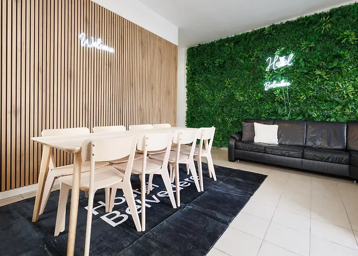 Hostel Belvedere - Central & Renovated