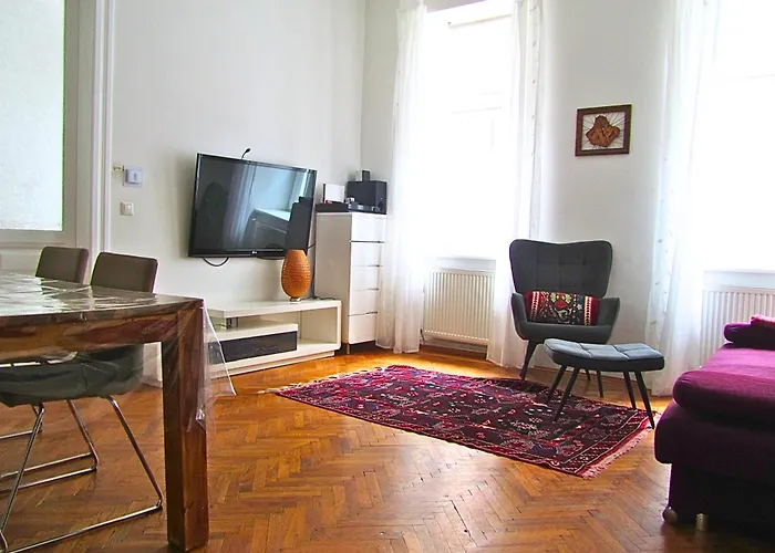 Cozy And Spacious Apartment In A Central Location
