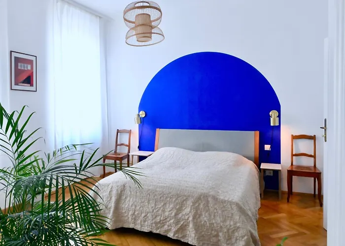 Viennese Charme Close To Brunnenmarkt
