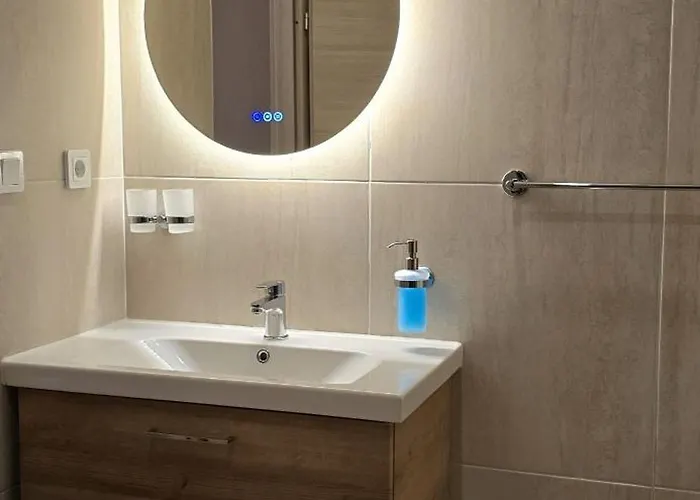 Elegance Lux Living 207