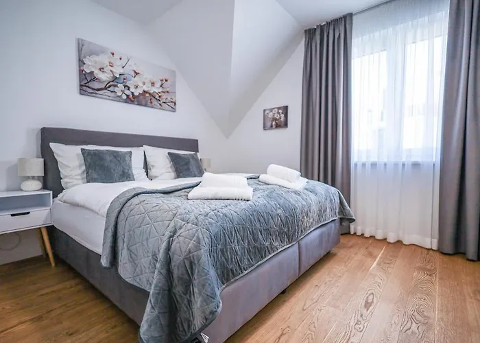 Quiet 2-bedroom apartment with balcony in Hirschstetten