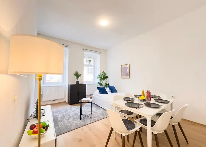 2 Bedroom Apartments, 18 Min To The City Center, Smart Tv