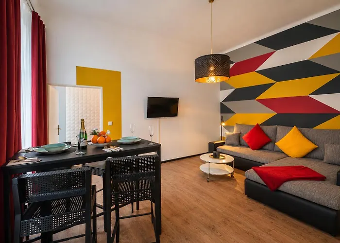 Apartment For 4 With Kitchen Near Naschmarkt & U4 Metro