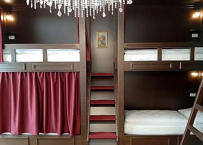 Vienna Boutique - Premium Hostel