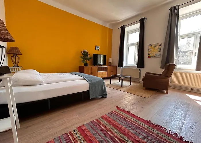 Vienna Palm Apartments