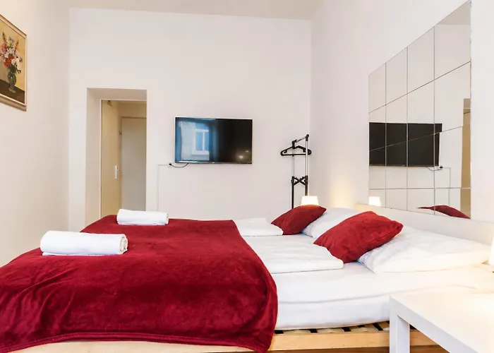Spacious 3Br Apt Next To Belvedere Perfect For Short Term Stays