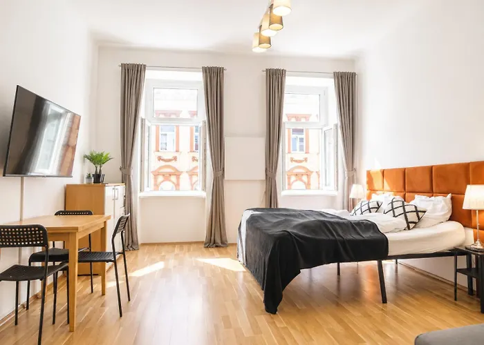 Beautiful 1Br Apartment By Westbahnhof Station Great For Longstays