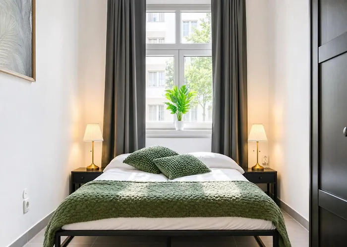 Affordable Stylish Studio Easy City Access
