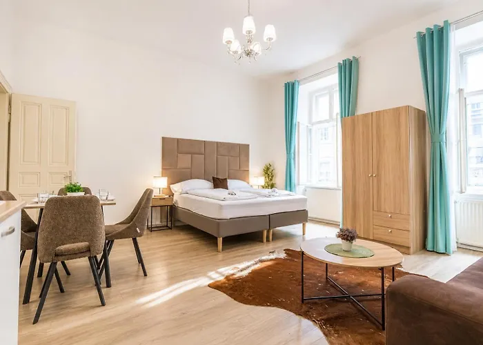 Comfortable 1Br Studio Near City Center For Long Stays
