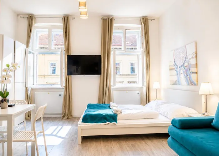 Modern Apartment In Wiener Stadthalle Area
