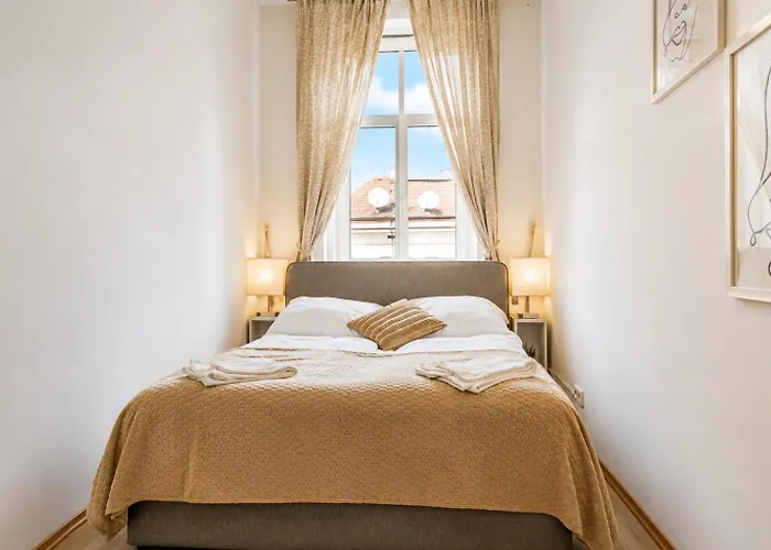 Cozy One Bedroom Apartment With Living Room Close To Wiener Stadthalle