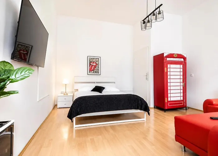 Modern Three Bedroom Apartment Close To Stadthalle