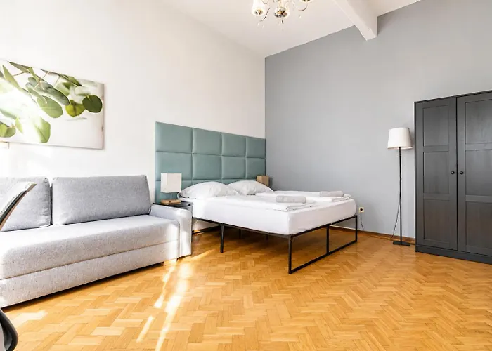 Modern Apartment Near Danube Canal