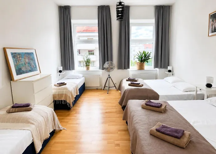 Bibi Family Apartment, 8 Guests, Ac, Parking, Wien Hauptbahnhof
