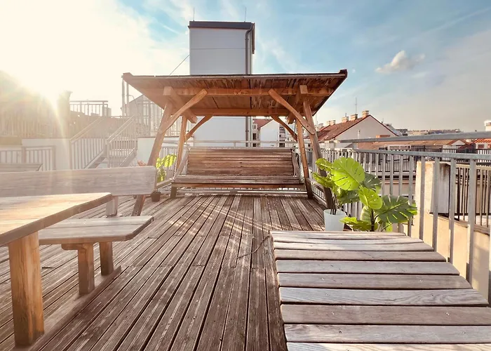 Servus Homes - Rooftop Terrace - Super Central