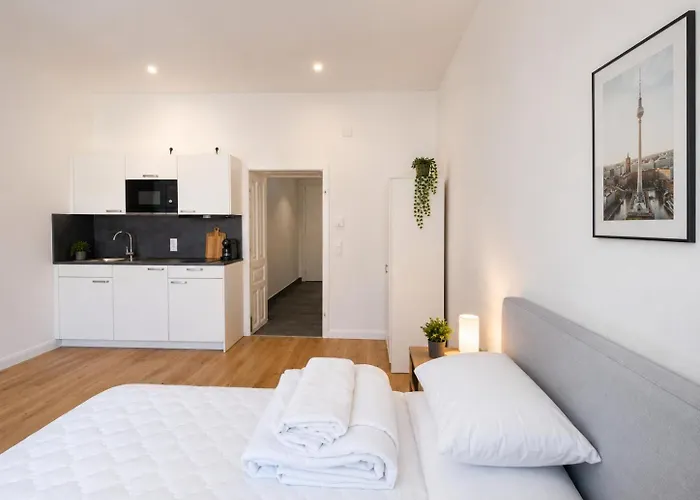 New Apartment Near Hauptbahnhof & Kingsize Bed