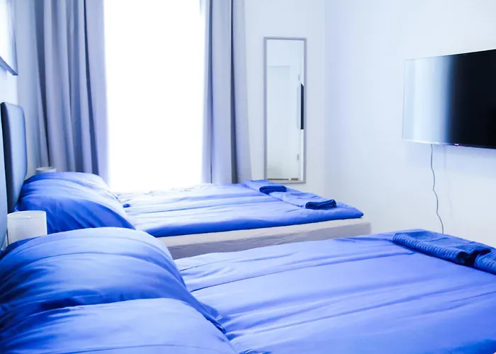 Luxury Stylish Apartment With Garden & Free Parking