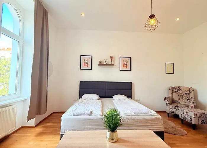 Vienna Riverside Residence Mm23