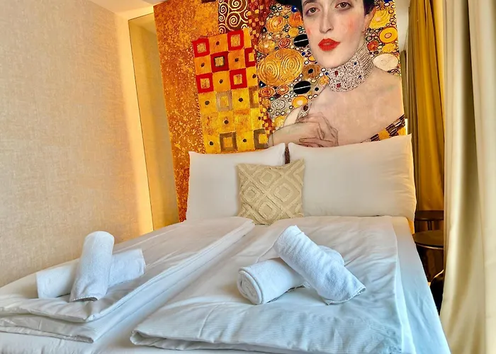 Luxury Apartment With Balcony Legrand