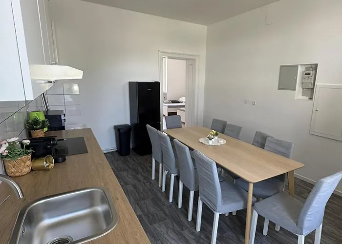 Three Bedroom Spacious Apartment Near Train Station