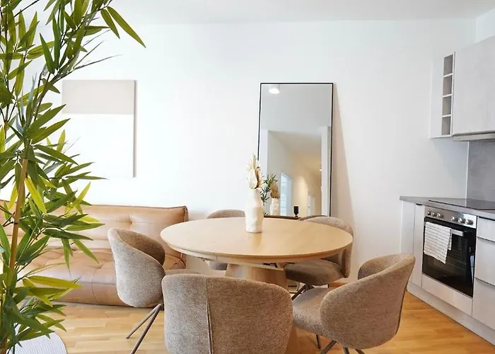 Riverside Residence 1,01