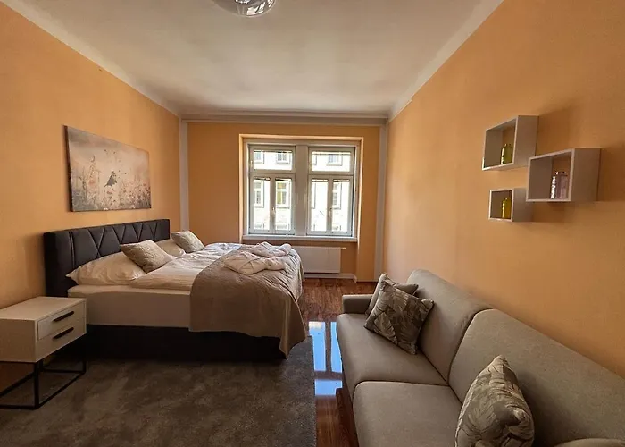 3 Bdr - Apartment Pearl, Near Schoenbrunn Palace