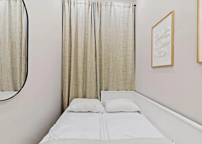 1-Br 5 Minutes To U3 Metro - Near Famous Shopping Street