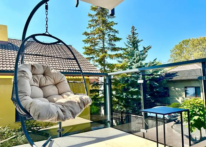 Modern Premium Apartment With Balcony & Free Parking