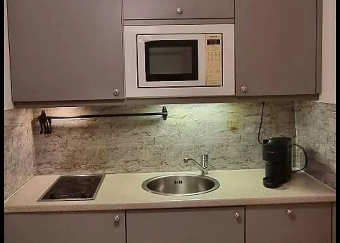Schoen