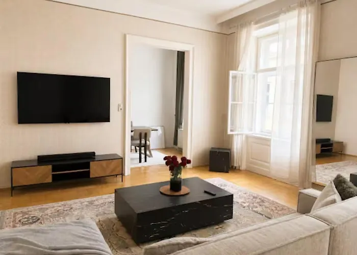 Luxury Stay In Prime District