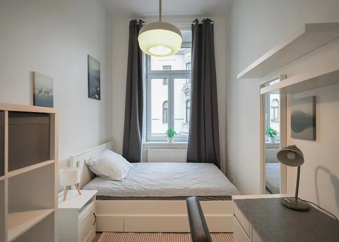 Vienna Central Suites Near Naschmarkt & Karlsplatz