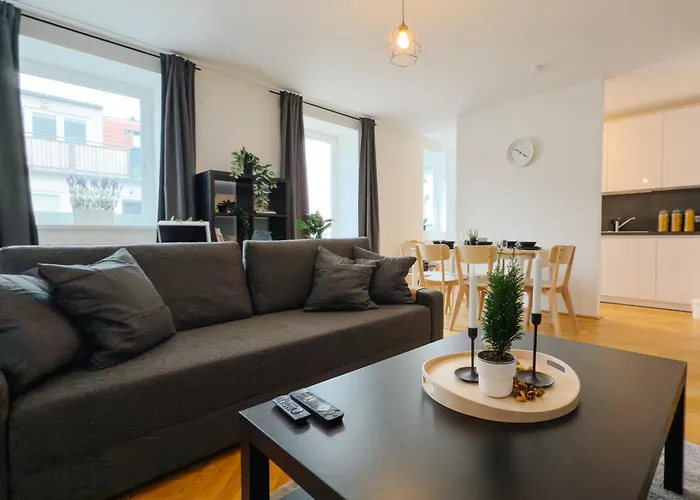 110Qm, 4 Bedroom, Near Schoenbrunn