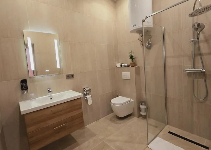 Elegance Lux Living 206
