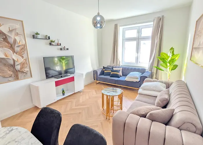 Modern Apartment Close To Subway & Vineyards Go10
