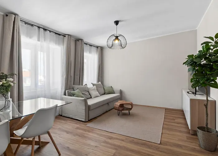 Modern Apartment I Near Center And Shopping Street