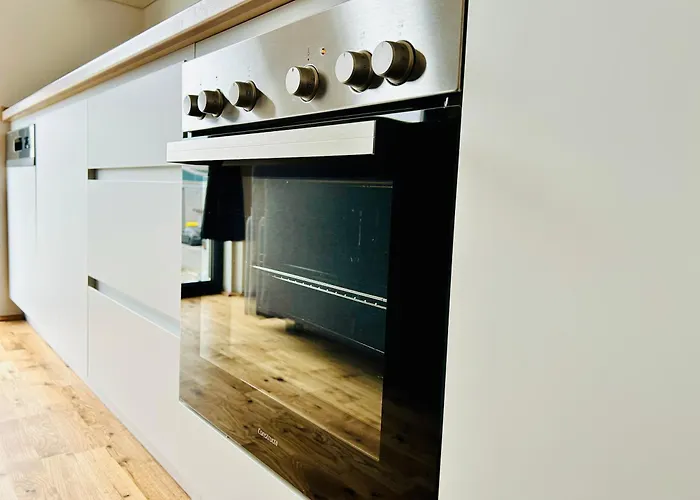 Modern Aparment With Terrace & Free Parking - Near Metro