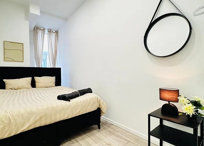 Affordable 5Br Apt, Ideal For Groups & Families
